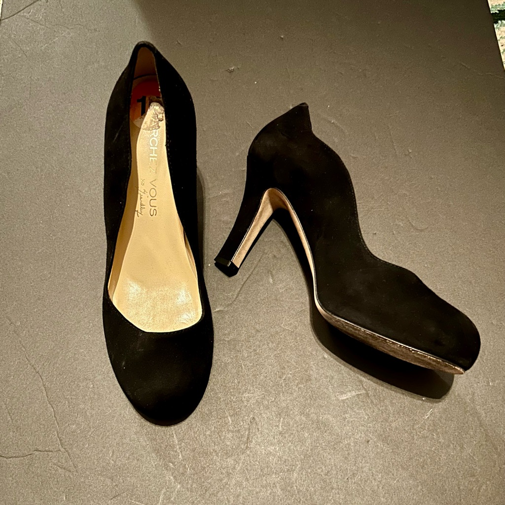 Camille Black Suede 10